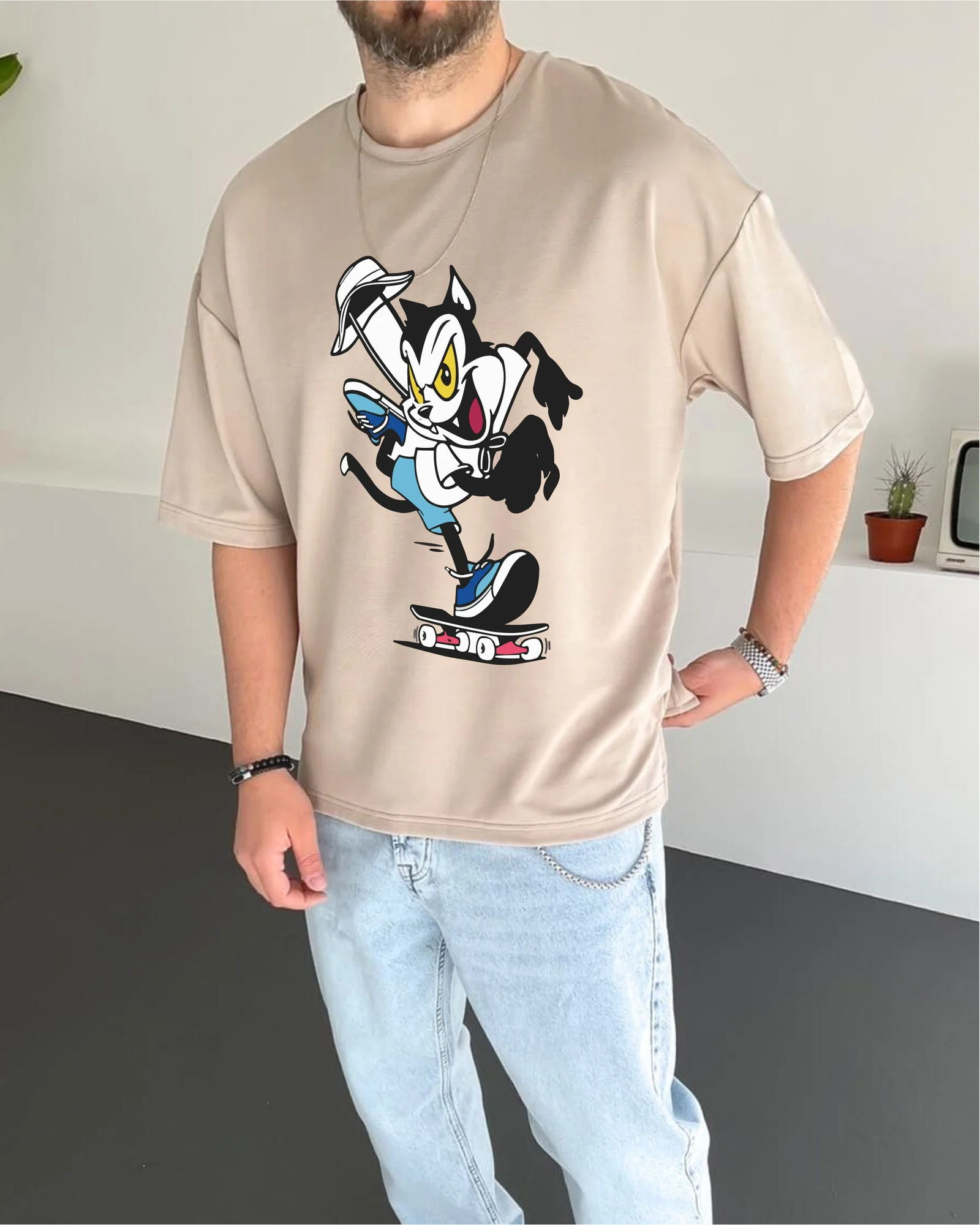 Beige "Cat" Printed Oversize T-Shirt