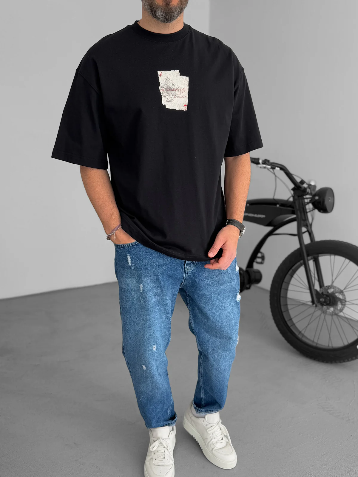 Black "R of spades" printed Oversize T-Shirt - Image 4