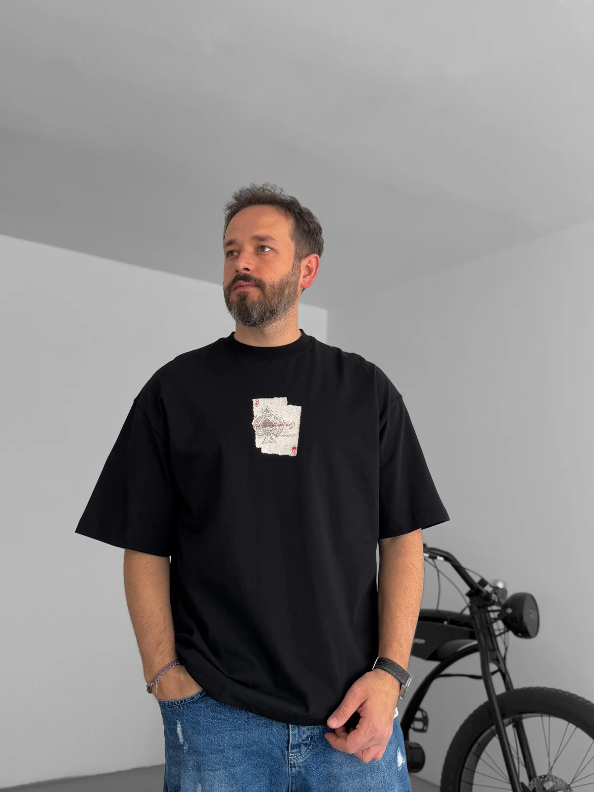 Black "R of spades" printed Oversize T-Shirt - Image 6