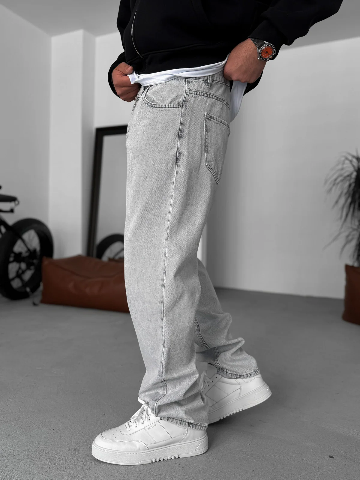 Gray Relaxed Fit Denim Jeans - Image 3