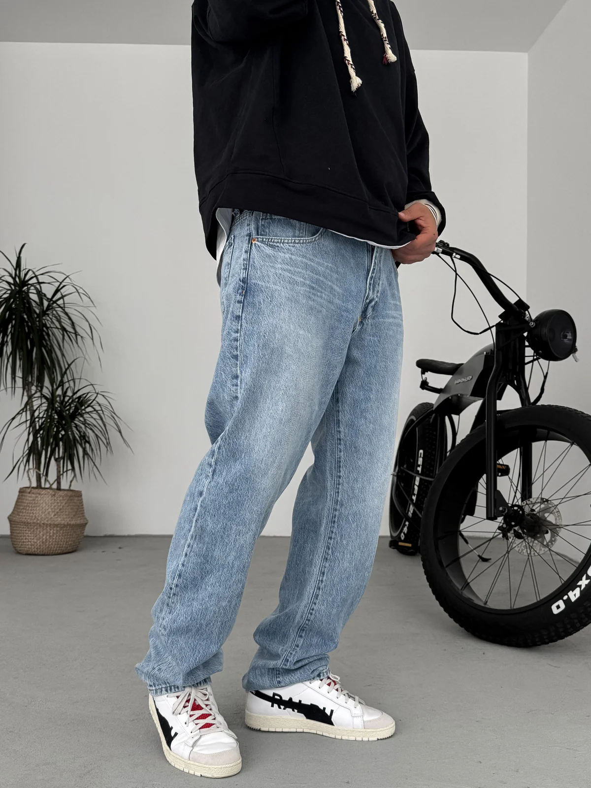 Light Blue Relaxed Fit Denim Jeans - Premium Comfort - Image 5