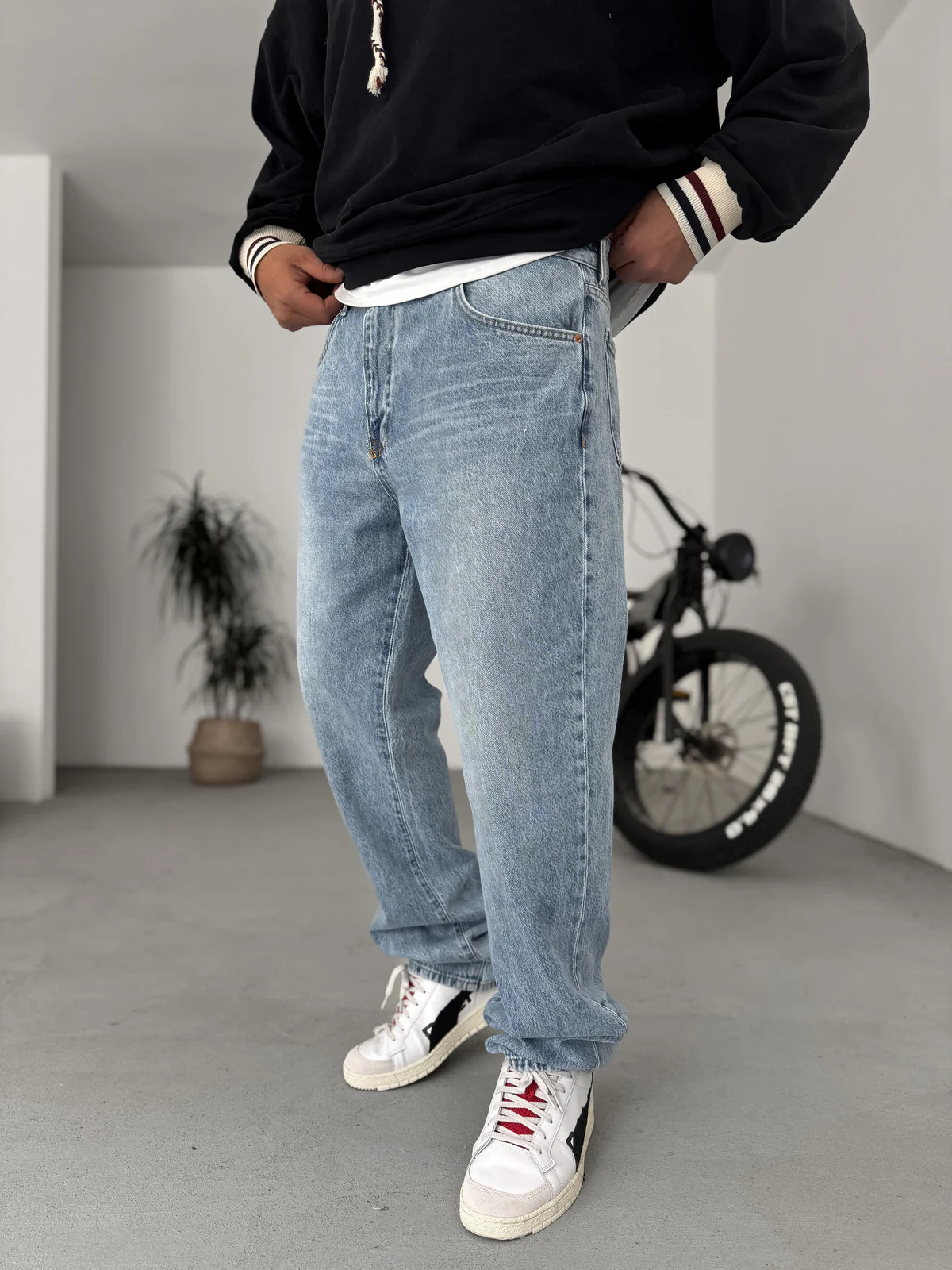 Light Blue Relaxed Fit Denim Jeans - Premium Comfort - Image 7