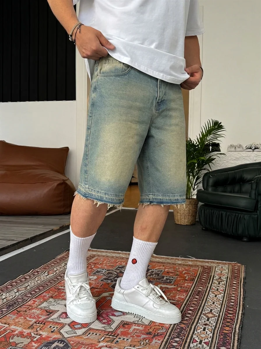 Vintage Wash Unfinished Hem Denim Shorts